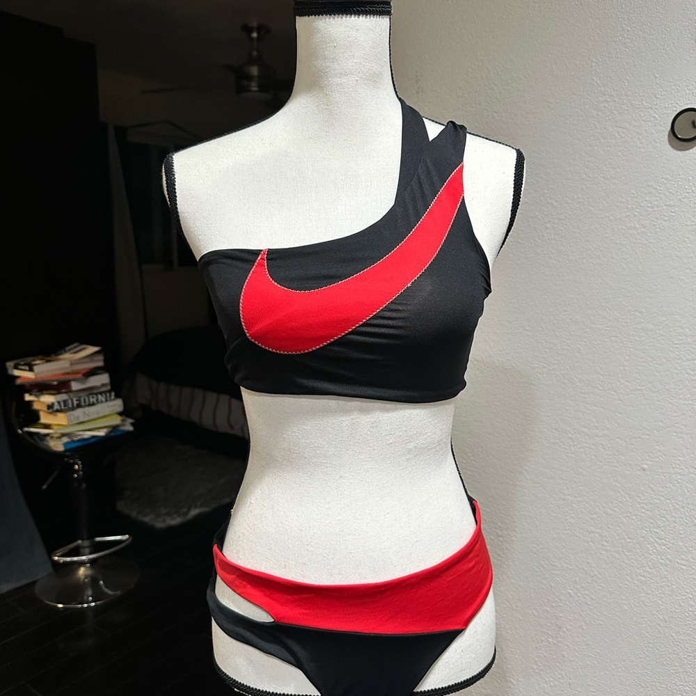 Nike Black and Red Swim Set with Red Accent Swoosh size M NWT